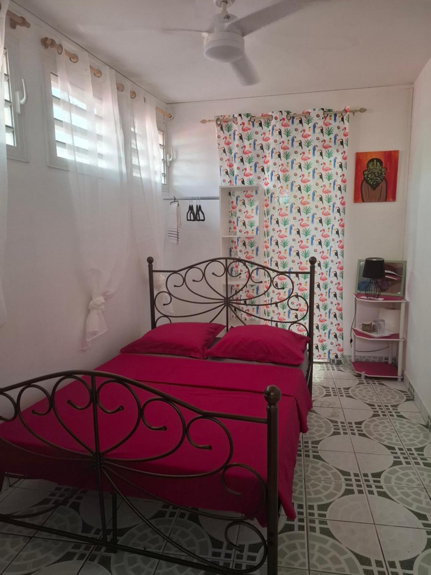 Le Bon Calalou Hostel Fort-de-France Bagian luar foto